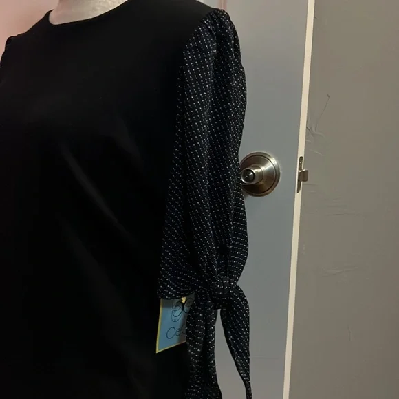 Brand new with tags cece top - Picture 2 of 4